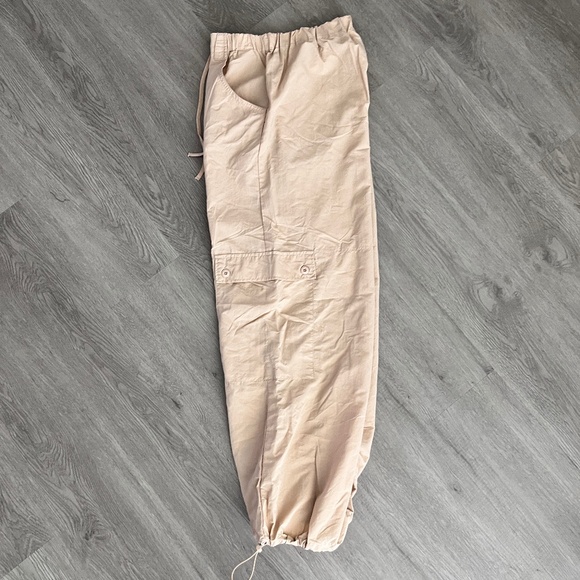 Madden NYC Juniors Taupe Lightweight Cargo Parachute Pants Size XXXL - Picture 3 of 16